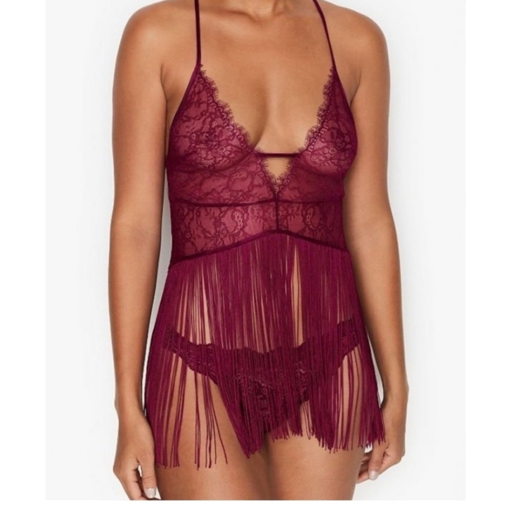 NWOT Victoria Secret Lace & Fringe Slip Size M
